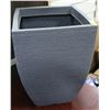 Image 1 : LARGE DECK PLANT POT, 15 X 15 X 21