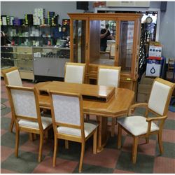 OAK TABLE WITH 6 CHAIRS INCLUDED IS A 2 PC HUTCH