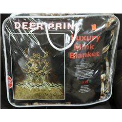 LUXURY PLUSH BLANKET ON CHOICE: DEER PRINT