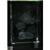 Image 1 : CRYSTAL HOLOGRAM MARINE SCENE DISPLAY PIECE