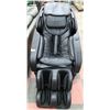 Image 1 : BLACK LEATHER ZERO GRAVITY MASSAGE CHAIR