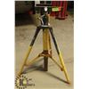 Image 1 : HEAVY DUTY EXTENDABLE PIPE STAND