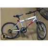Image 1 : NEXT RAVE JUNIOR MOUNTAIN BIKE W/ 20" WHEELS