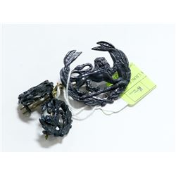 WW2 CANADIAN FORCES LION CAP AND COLLAR BADGES