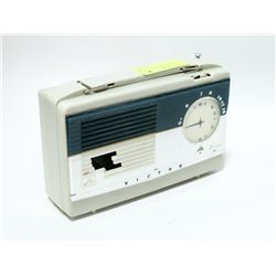 1950S RCA VICTOR PORTABLE RADIO