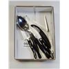 Image 1 : BOX W/7 CUTCO CUTLERY PIECES - PETITE