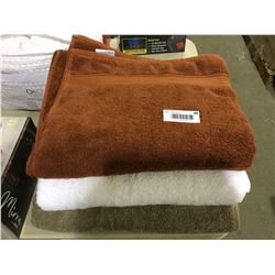 3-Piece Wamsutta Towel Set