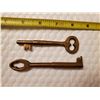Image 1 : TWO BRASS C.P.R. (CPR) KEYS