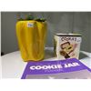 Image 1 : 2 COOKIE JARS MCCOY PLUS COOKIE JAR BOOK