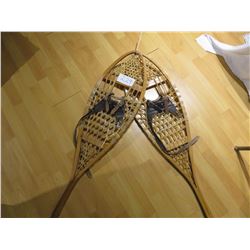 PAIR OF SNOW SHOES