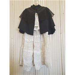 LADIES OLD CLOTHING, NO SIZE INDICATED APPEARS TO BE LADIES SIZE SMALL