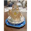 Image 4 : 3 DECORATIVE PLATES & PORCELAIN DANCING GIRL FIGURINE