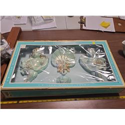 VINTAGE MILLER WALL PLAQUE (HANGINGS)