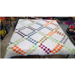 2 LARGE BLANKETS (6'X6' & 7'X6')