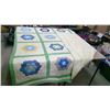 Image 3 : 2 LARGE BLANKETS (6'X6' & 7'X6')