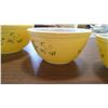 Image 4 : 3 PYREX BOWLS