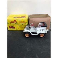 1950'S BANDAI FRICTION  CAR MADE IN JAPAN