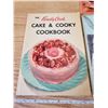 Image 2 : 4 1950'S-1965 COOKBOOKS