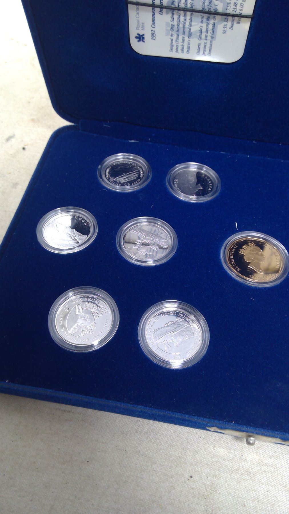 1992 CANADA 125 COIN SET WITH PROVINCIAL COMMEMORATIVE COINS IN BLUE VELVET CASE 1992 CANADA 125 COIN SET WITH PROVINCIAL COMMEMORATIVE COINS IN BLUE VELVET CASE