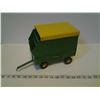 Image 1 : JOHN DEERE TRAILER (METAL AND PLASTIC)