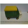 Image 3 : JOHN DEERE TRAILER (METAL AND PLASTIC)