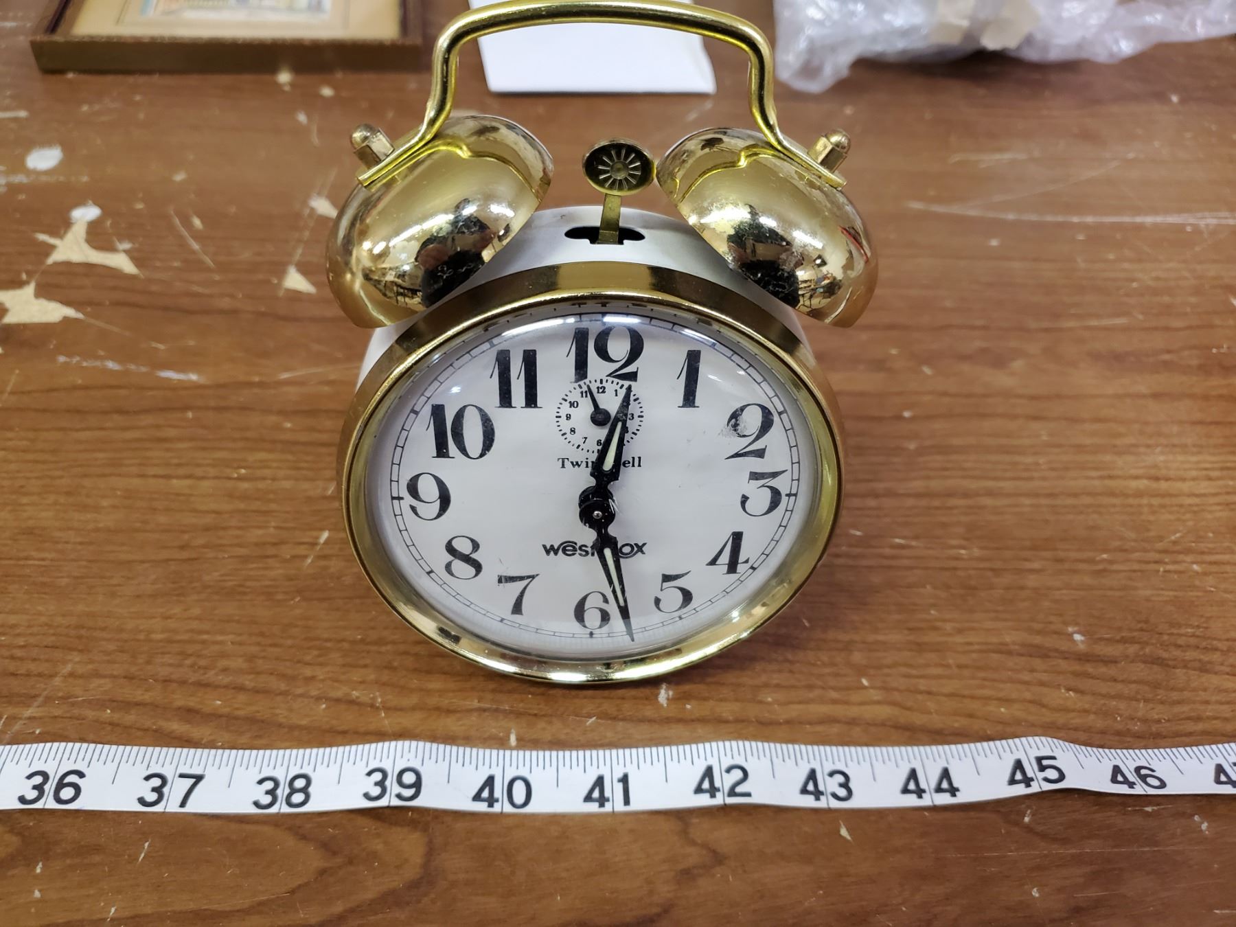 WESTCLOX TWINBELL ALARM CLOCK (NOT OLD) WORKING CONDITON Schmalz