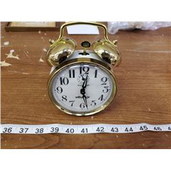 WESTCLOX TWIN-BELL ALARM CLOCK (NOT OLD) WORKING CONDITON