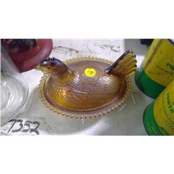 HEN ON A NEST (AMBER GLASS)