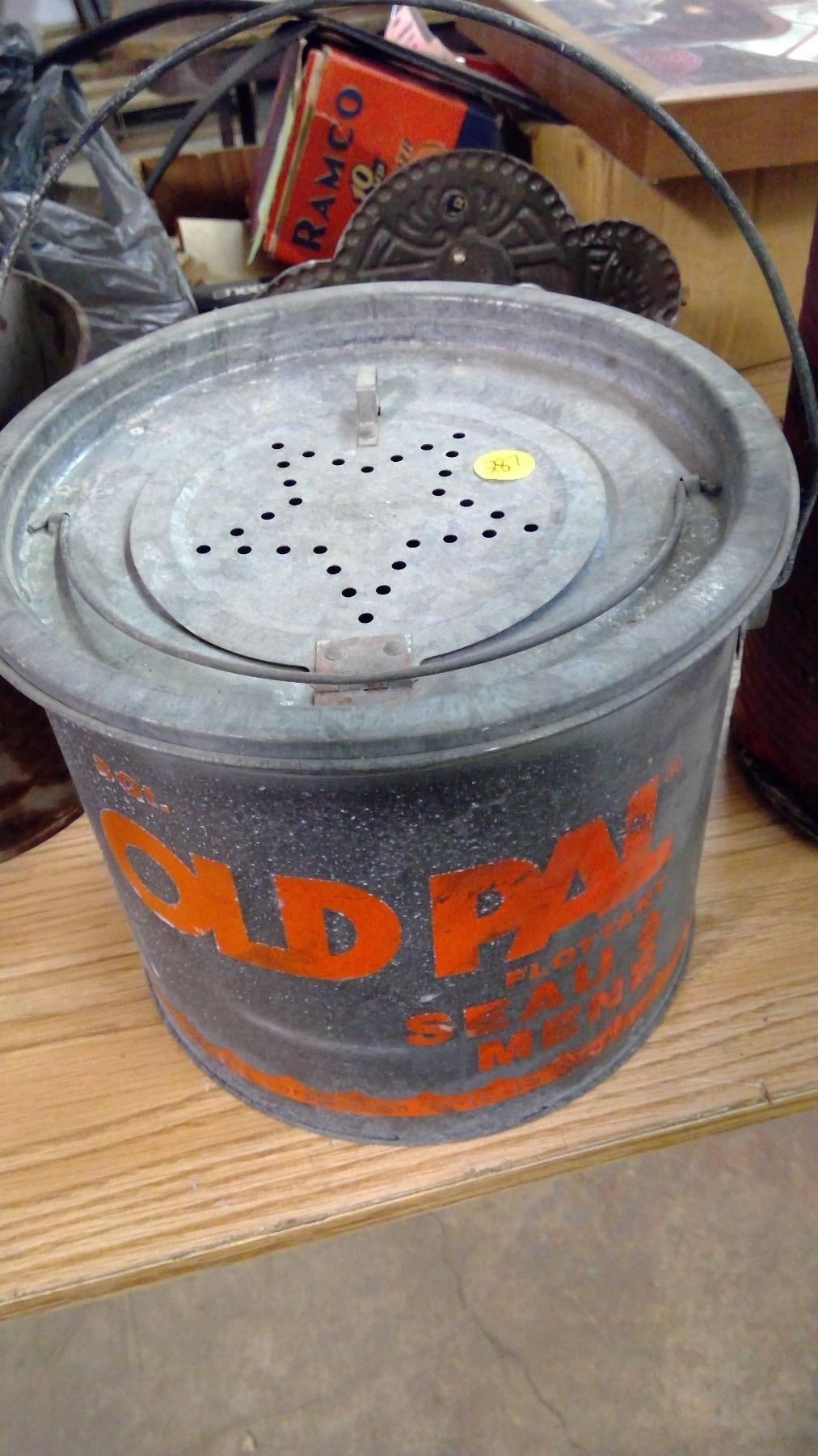 OLD PAL MINNOW BUCKET