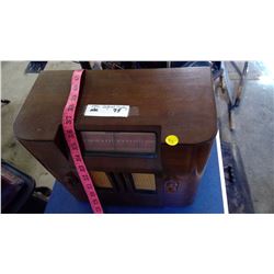 1946 DEFOREST NO. 75 RADIO