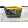 Image 7 : ERTL 1/16 SCALE JOHN DEERE 320D SKIDSTEER