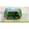 Image 2 : ERTL  1/16 SCALE MODEL 520 JOHN DEERE TRACTOR