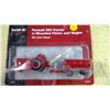 Image 2 : ERTL 1/64 FARMALL TRACTOR AND TRAILER SET
