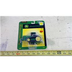 ERTL 1/64 JOHN DEERE TRACKED TRACTOR