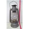 Image 1 : 1953 Beacon Windproof Kerosene Outdoor Lantern