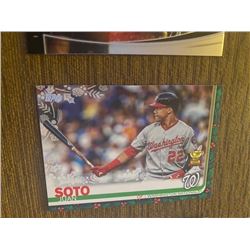 Juan Soto topps holiday green