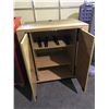 Image 2 : OAK 2 DOOR AUDIO / VIDEO CABINET