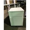 Image 2 : WHITE MODERN 4 LEG OFFICE DESK WITH PRIVACY SCREEN & 2 DRAWER MOBILE PEDESTAL