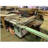 Image 3 : DELTA INDUSTRIAL TABLE SAW WITH ACCESSORIES