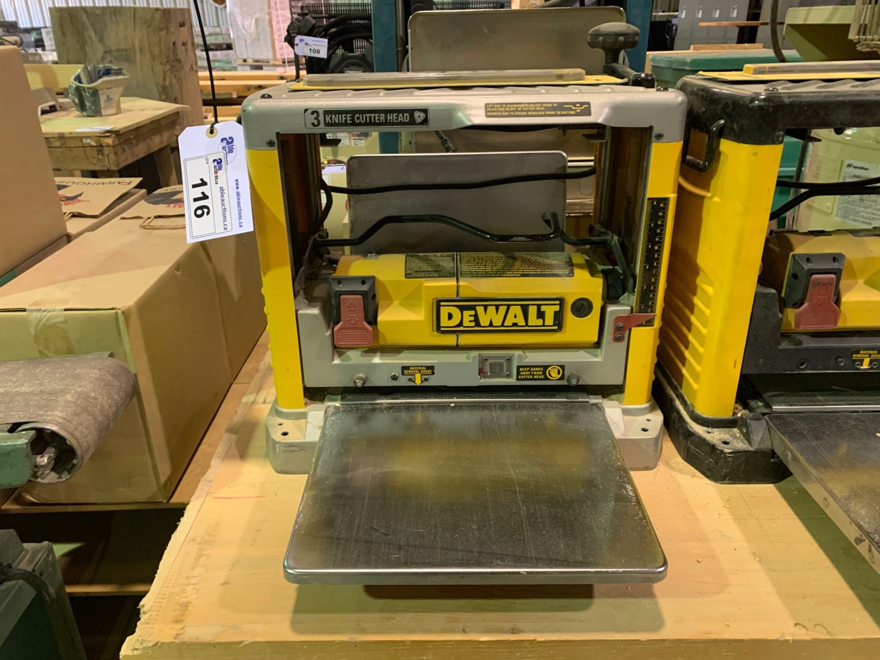 DEWALT DW734 12 1/2" PLANER WITH EXTRA BLADE
