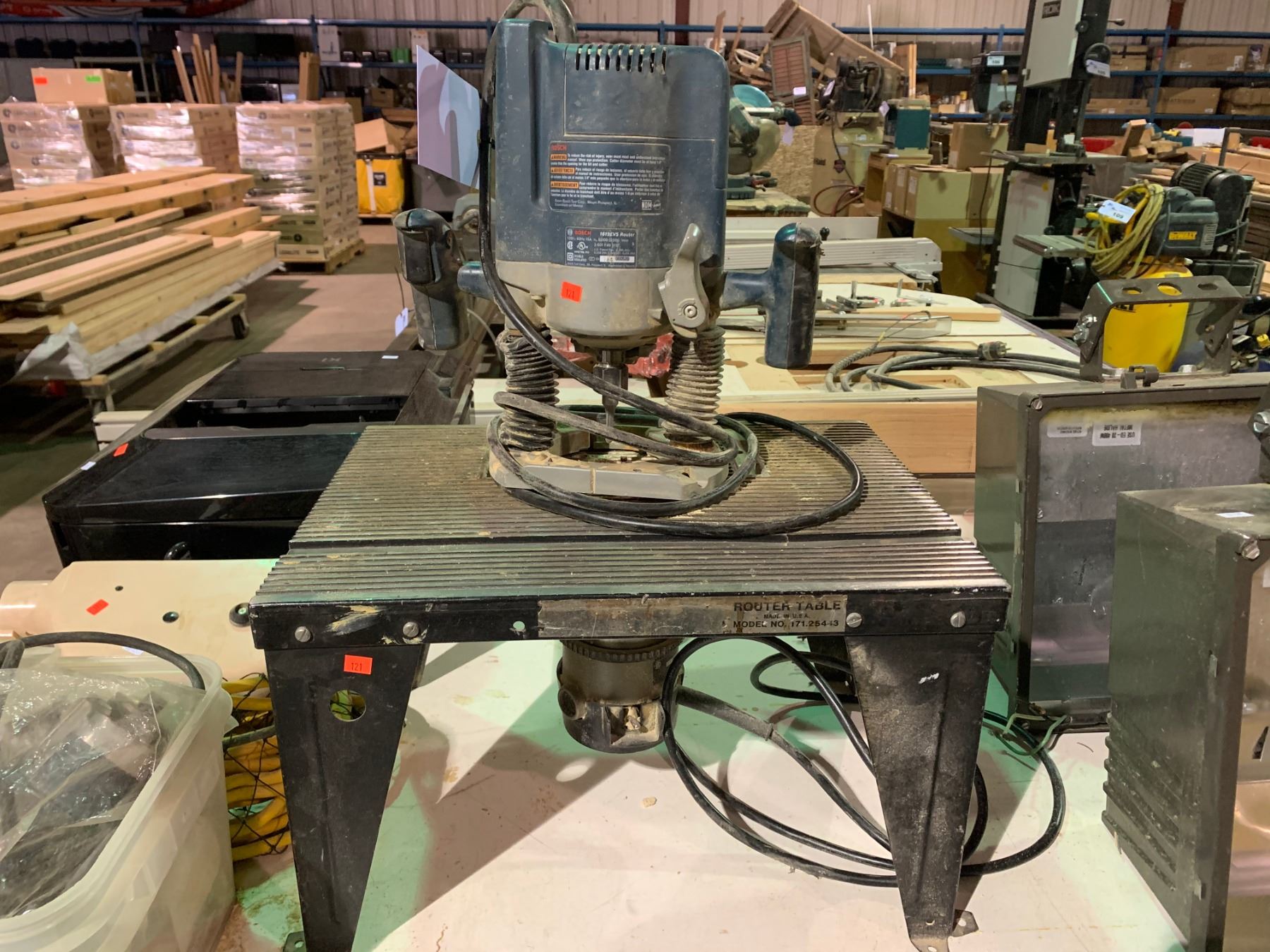 BOSCH 1619EVS ROUTER & PORTER CABLE MODEL 1001 ROUTER WITH TABLE ...