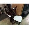 Image 2 : 18 PCS WOOD & WHITE PADDED SEAT CHAIRS