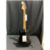 Image 2 : BLACK FENDER SQUIER STRATOCASTER ELECTRIC GUITAR WITH GIG BAG