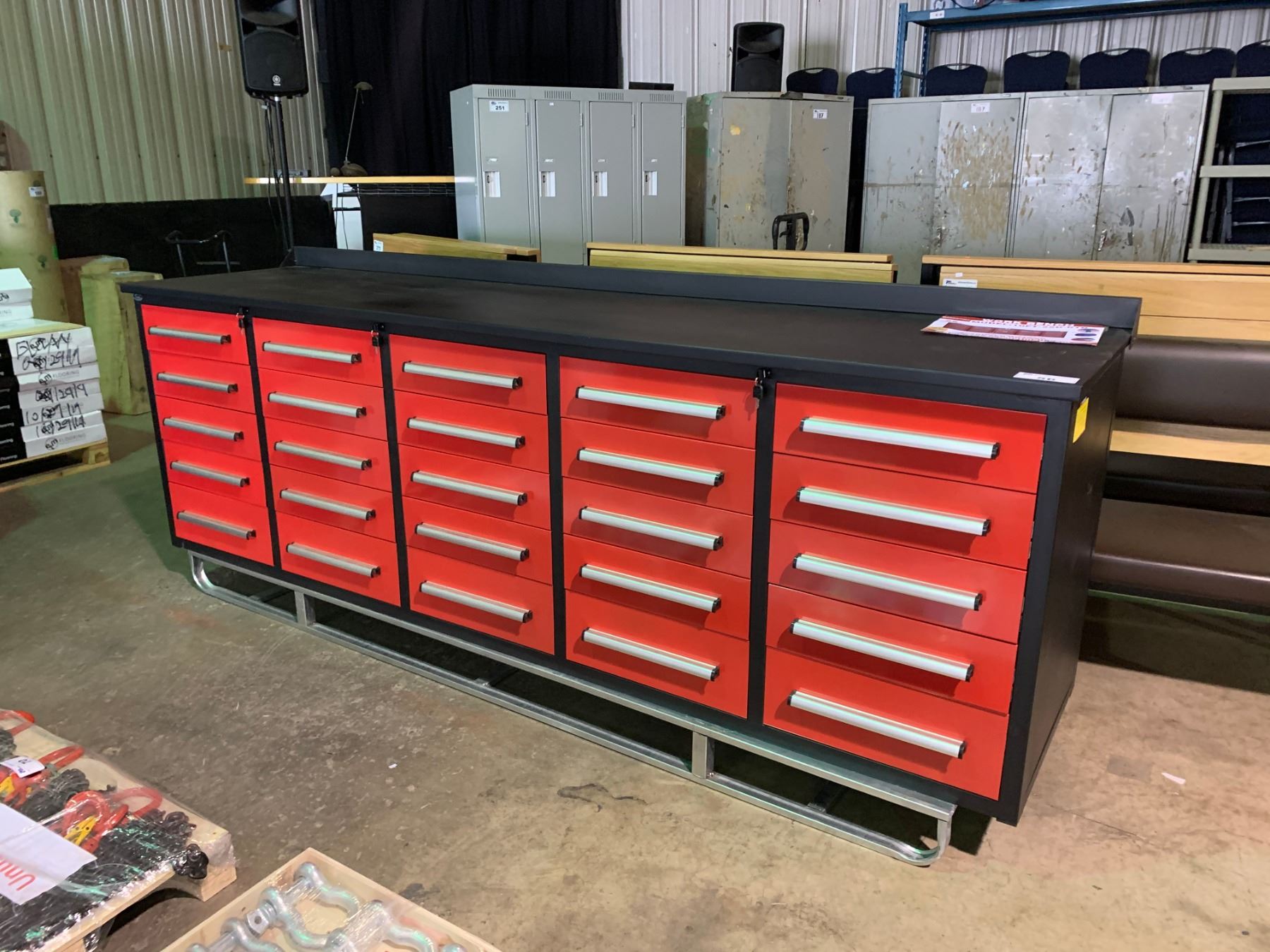 2020 RED STEELMAN 10FT WORK BENCH WITH 25 DRAWERS, 113W X 29 X39