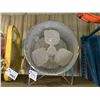 Image 2 : 1 YELLOW AND 1 BLUE INDUSTRIAL EXTRACTOR FANS