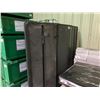Image 2 : BLACK FOLDING TRUCK TONNEAU COVER MODEL EXTANG SOLID FOLD