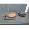 Image 1 : (2) Cast Iron Frying Pans