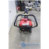 Image 2 : Honda HS520 4 Stroke Snow Thrower