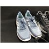 Image 2 : 8 PAIRS OF ASSORTED MEN'S AND WOMEN'S SHOES, VARIOUS SIZES