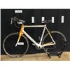 Image 1 : WHITE AND ORANGE CANNONDALE VITTORIA 20 SPEED ROAD BIKE WITH CLIP PEDALS, 60 CM FRAME SIZE,